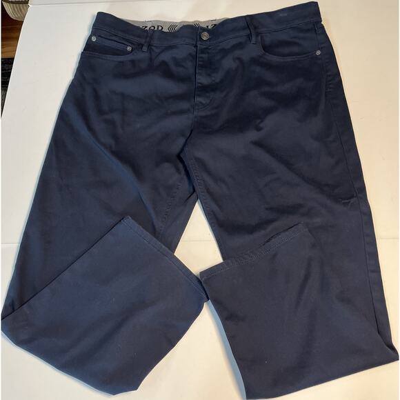 Izod Men’s Navy Jeans Regular‎ Comfort Fit 40x29 - Picture 1 of 6
